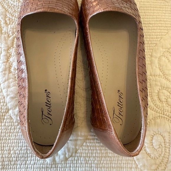 Trotters Liz Loafers in Cognac - size 9.5 - Picture 5 of 9